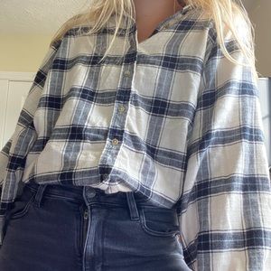 American Eagle Black and Cream Flannel